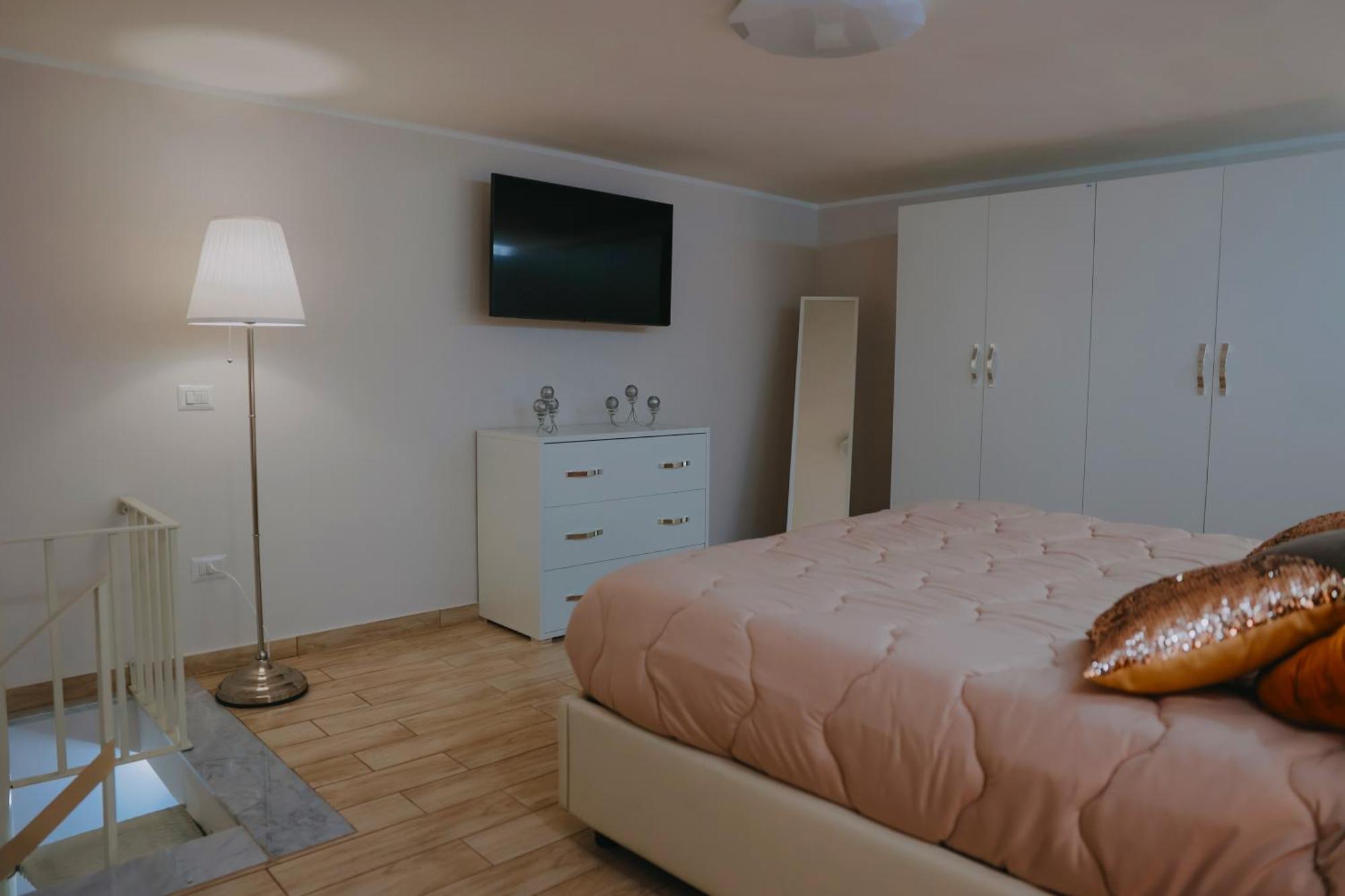 Apartamento L'Ospite Napoletano Nápoles Exterior foto