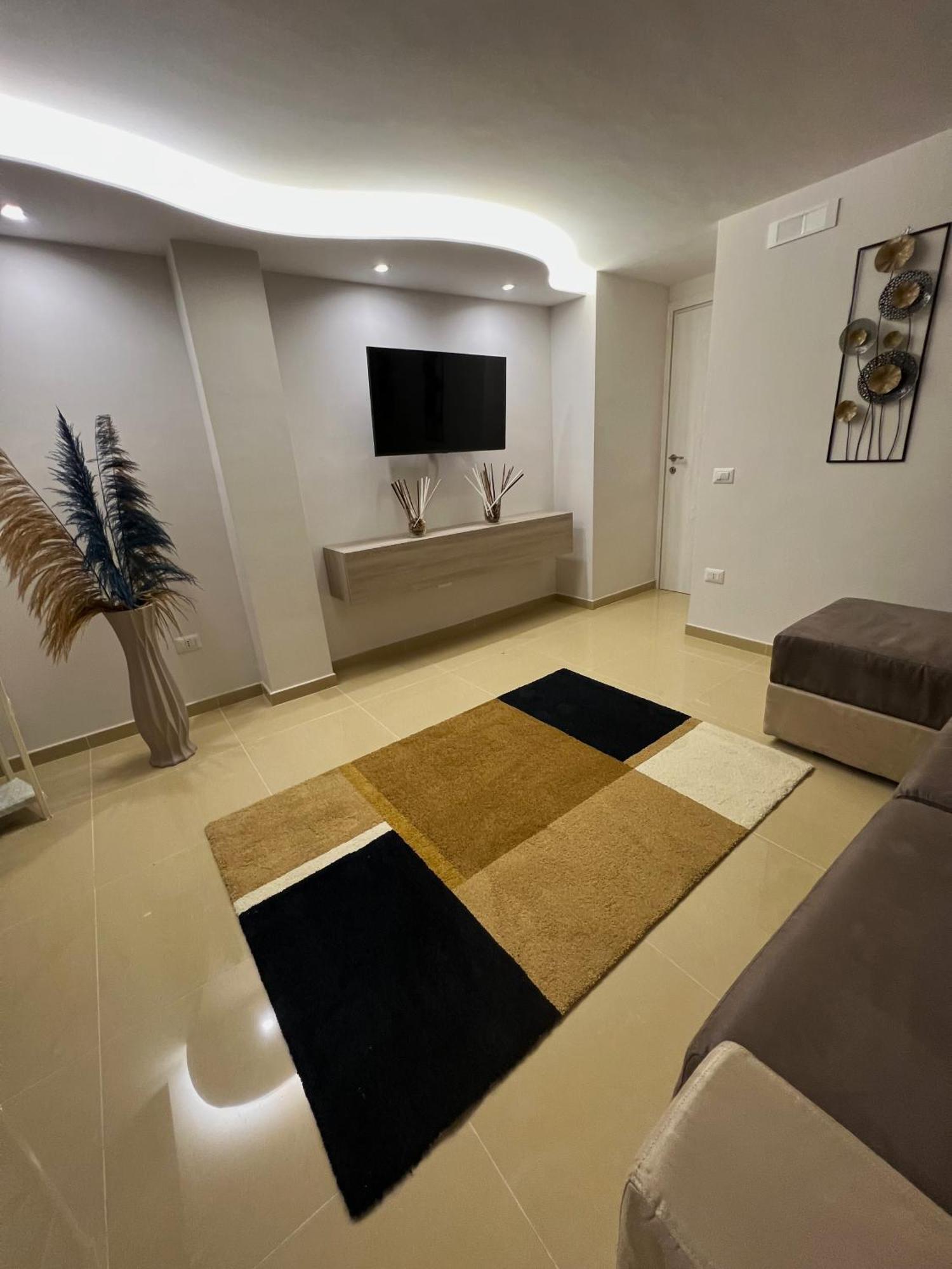 Apartamento L'Ospite Napoletano Nápoles Exterior foto